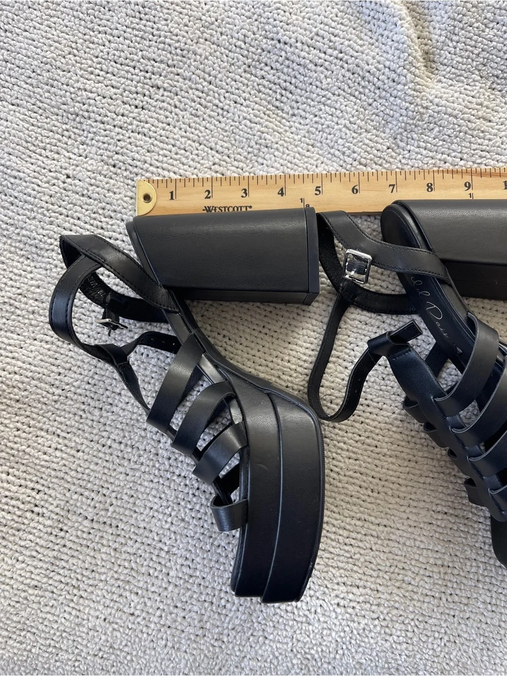 Wild Pair Women’s Black Platform Block Heel Strappy Sandals Size 7M Gladiator